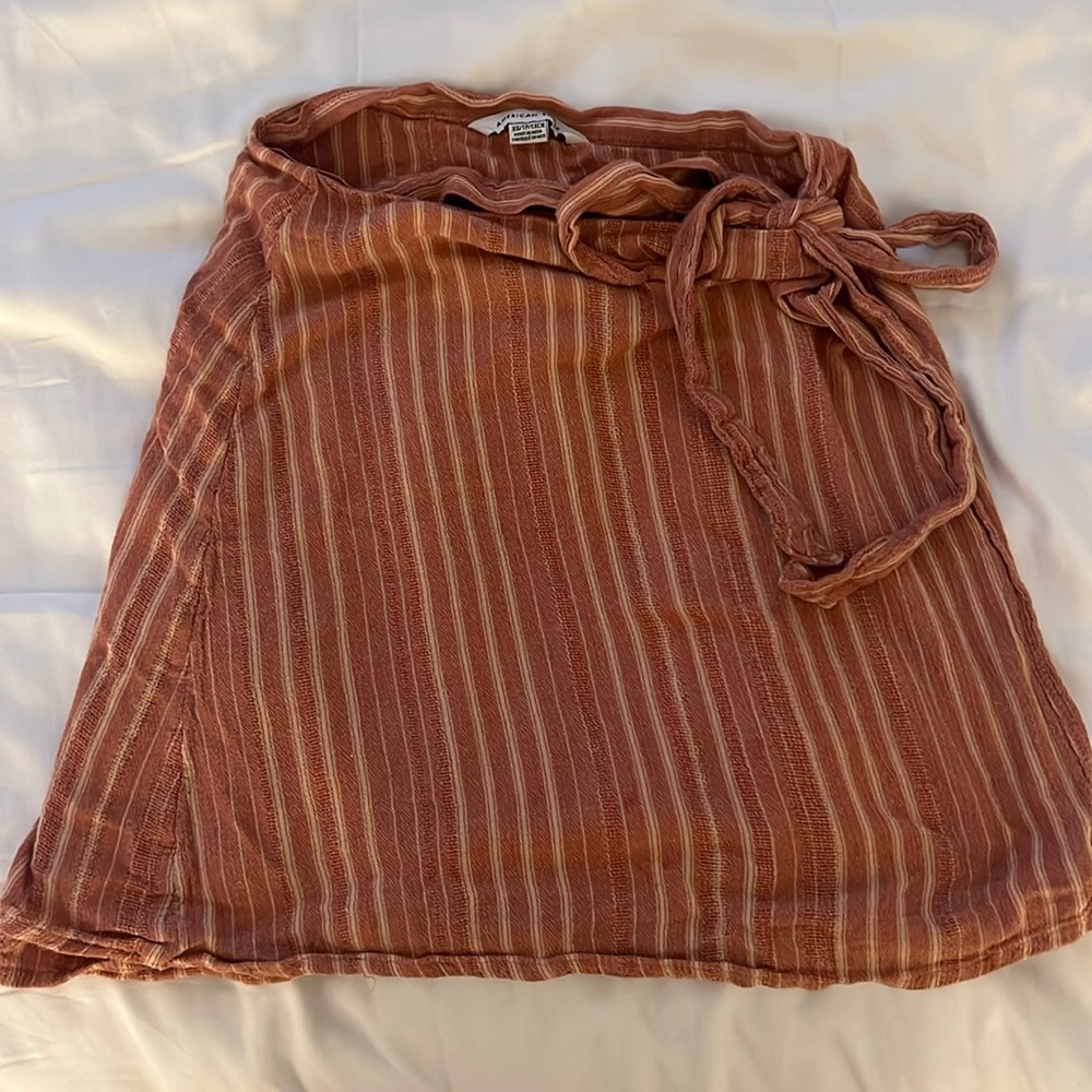 American Eagle Tie Wrap Pink and White Striped Skirt.
